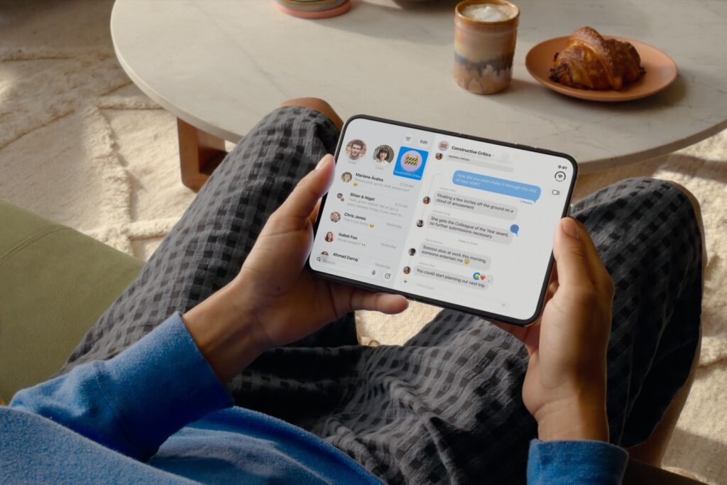 Tests de l’iPhone Duo : deux applications côte à côte sur l’écran de 7,6 pouces